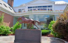 horse statue at racing museum
